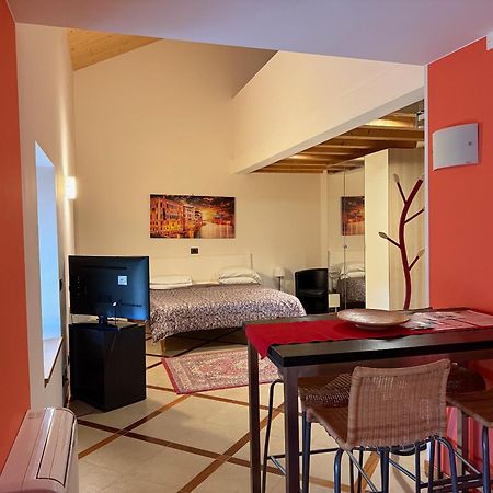 Marco Polo Hotel วิตโตรีโอ เวเนโต ภายนอก รูปภาพ